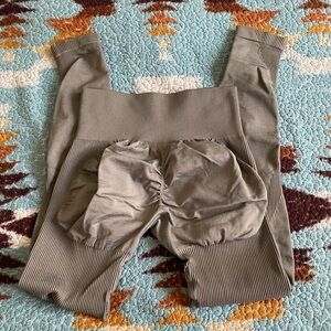 Lazuli Label Scrunch Sculpt Seamless